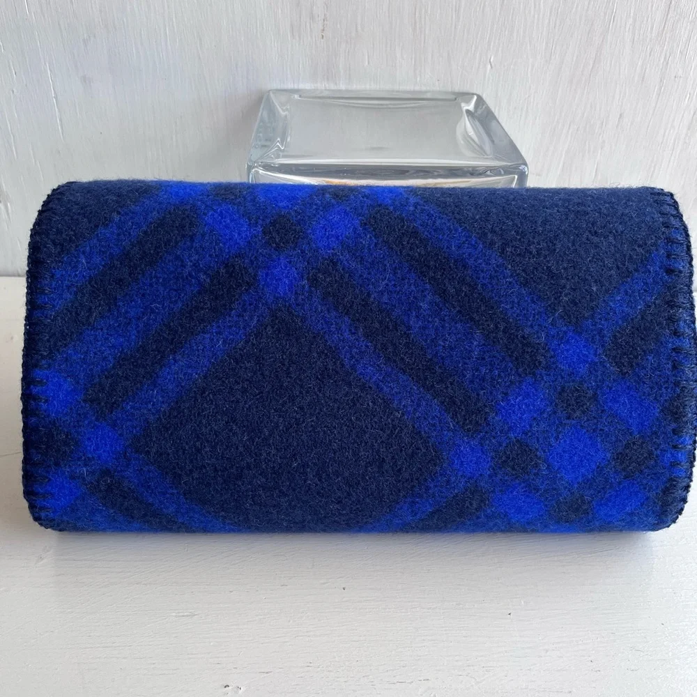 BURBERRY- Equestrian Knight Design Patch Check Wool Scarf - Picture 9 of 10